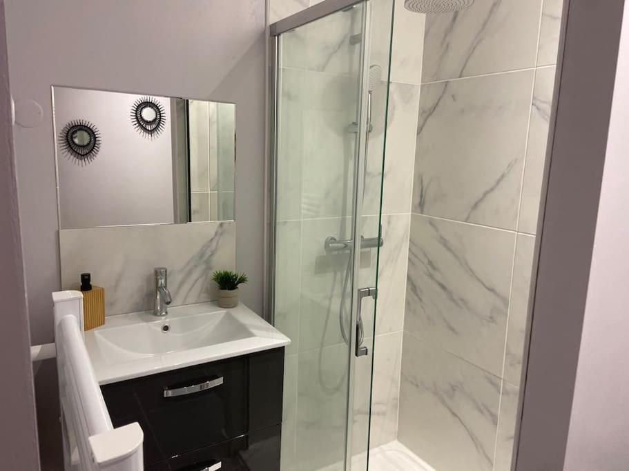 Lover Dose Spa Vierzon Exteriör bild