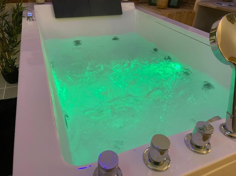 Lover Dose Spa Vierzon Exteriör bild
